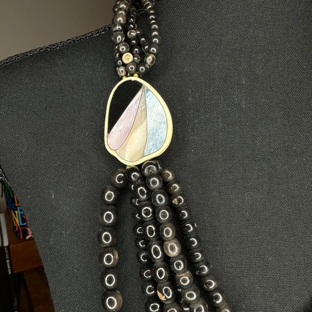 Lee Sands Mother of Pearl Necklace Vintage 1970's - Picture 3 of 4